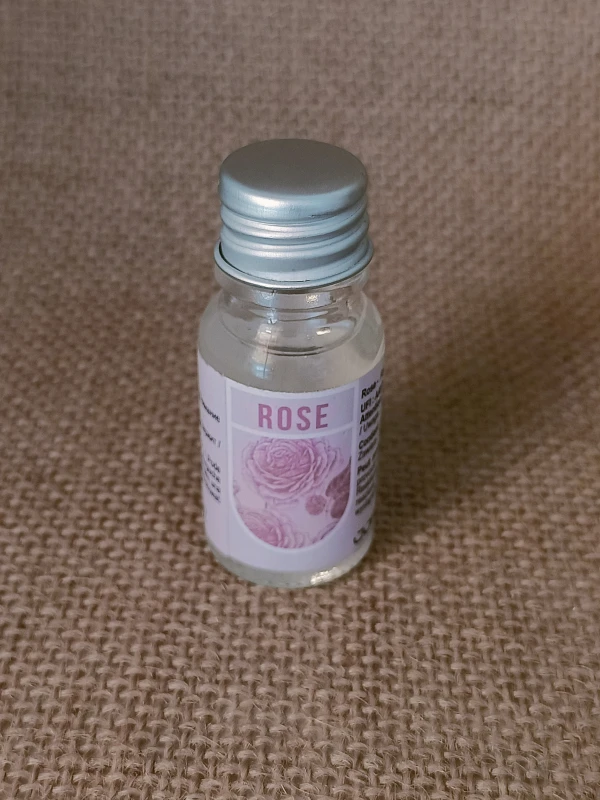 Rosa Aceite Esencial's foto | Kebolahavana |  BizneCubano